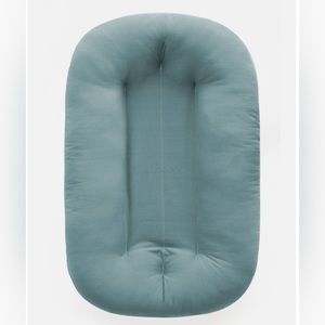 Snuggle Me Infant Lounger and Cover